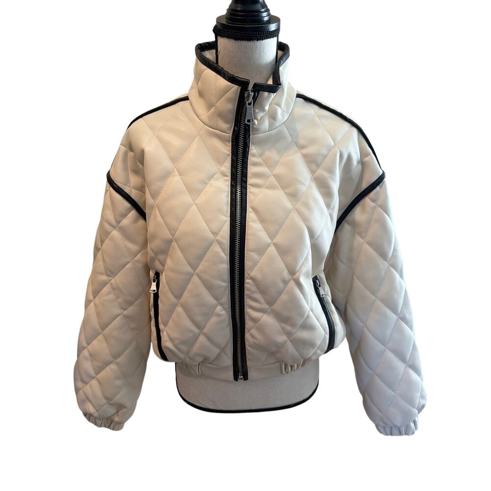 ⭐️ Women  7 For All Mankind White Faux Leather Quilted Bomber Jacket Size Medium
